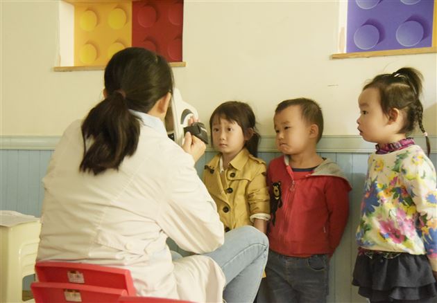科学保教助力成长——棠外实验幼儿园2018年度视力筛查及口腔防龋工作顺利开展
