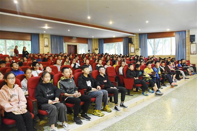 碧血黄沙漫谈西语——记初2018级多语种沙龙西班牙专场