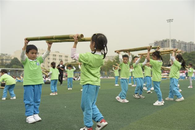 活力一家亲一起跑出“趣”——棠外实验幼儿园“快乐棠宝伴爱飞翔”趣跑活动