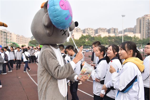 爱心恒久远义卖情无限——棠外第十五届师生爱心义卖活动