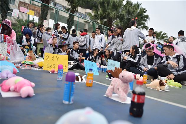 爱心恒久远义卖情无限——棠外第十五届师生爱心义卖活动