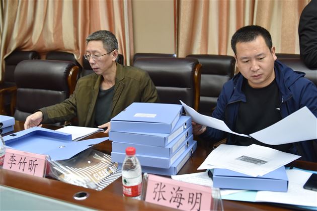 强体益智，足间竞技抒壮志尚德育人，绿荫挥汗塑风流——专家莅临我校开展四川省校园足球示范学校评审工作