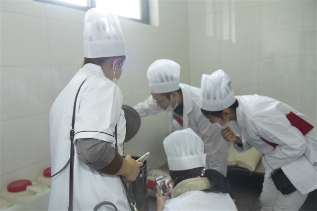 架好一座桥把好一道关形成一股劲——棠外实验幼儿园第六届家委会成立