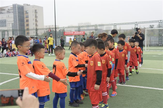 棠外实验幼儿园足球队再夺桂冠