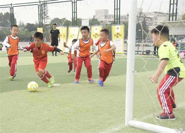 棠外实验幼儿园足球队再夺桂冠