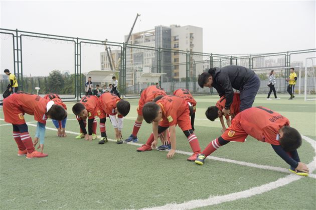 棠外实验幼儿园足球队再夺桂冠