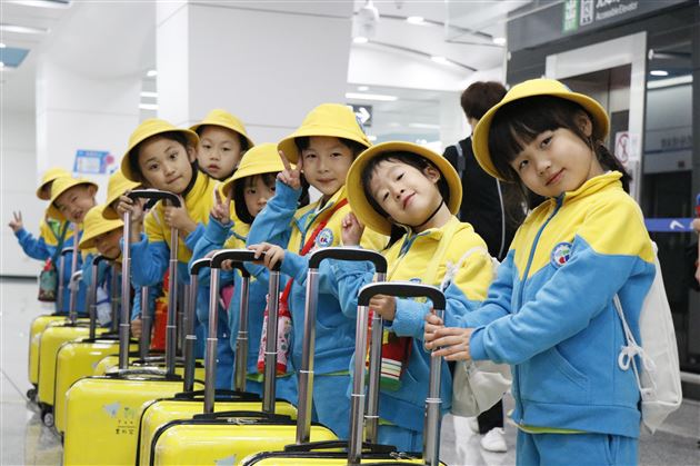 比赛游学两不误体操金牌囊中收——棠外实验幼儿园体操队勇夺四川省体育展示大会一等奖