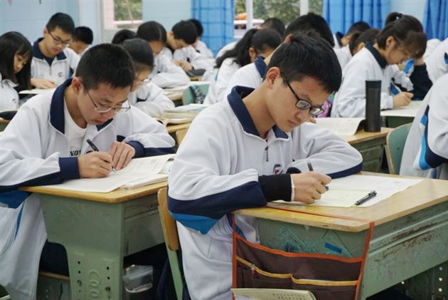 心有梦想书写芳华——棠外高中仁譞文学社举办第二届“棠外杯”高中创意写作大赛