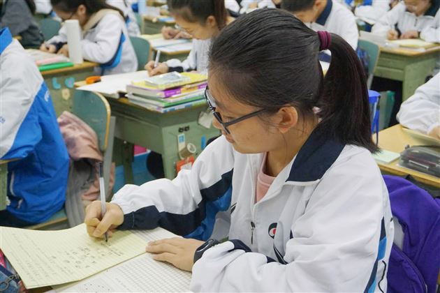 心有梦想书写芳华——棠外高中仁譞文学社举办第二届“棠外杯”高中创意写作大赛