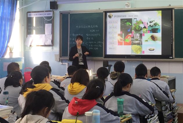 高中生物组举行“教坛新秀”校内大比武课例研讨活动