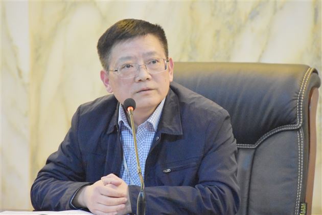 学习劳模精神争创一流业绩——记初中部教职工大会