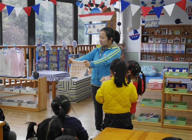 关注消防关爱生命——棠外实验幼儿园开展消防疏散演练