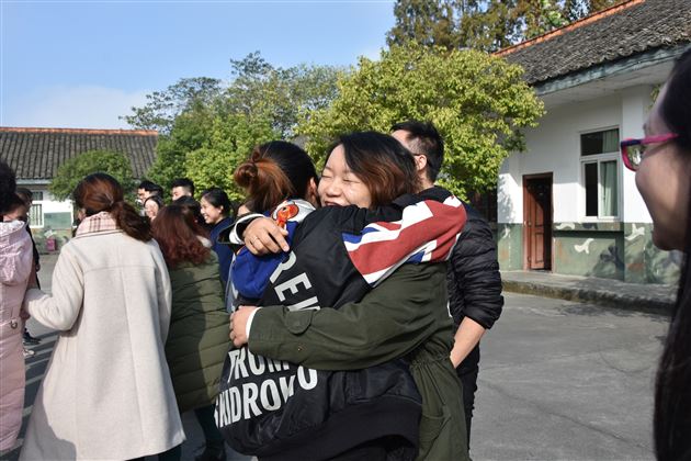 游戏助力现场解惑——记初2017级举行班主任培训活动