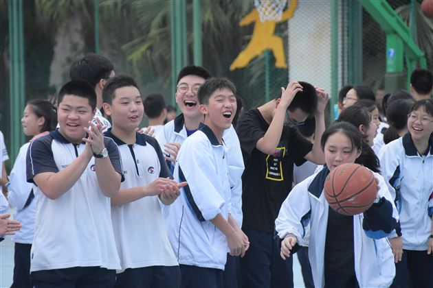 彰显青春活力展我球场风采——我校初中部“篮球技巧大赛”圆满结束