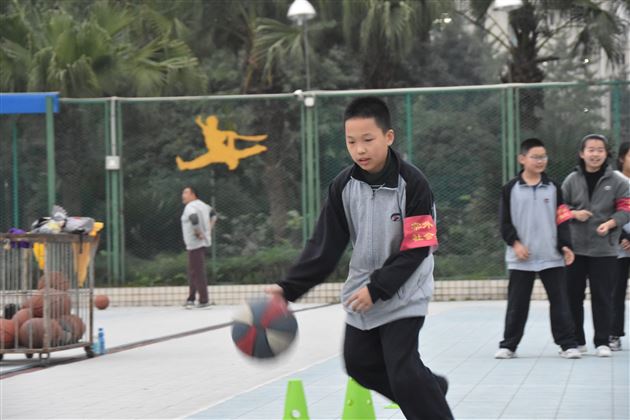 彰显青春活力展我球场风采——我校初中部“篮球技巧大赛”圆满结束