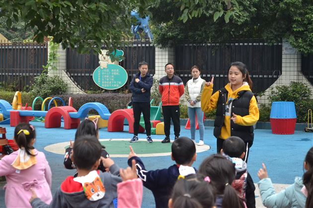 结对帮扶爱心传递——棠外实验幼儿园党支部开展“爱心传递”党员固定日活动