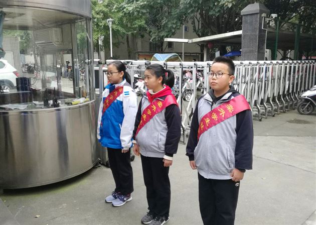 亲身实践让我们收获满满——记棠外初2018级12班校内社会实践活动