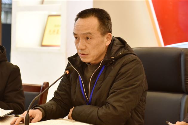 学习劳模精神争创一流业绩——中共成都棠湖外国语学校第四支部委员会开展“学习劳模精神争创一流业绩”活动