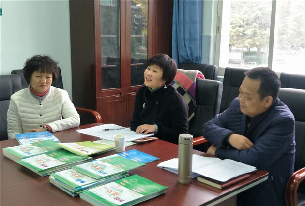 棠外高中语文教研组举行区级课题中期研讨会