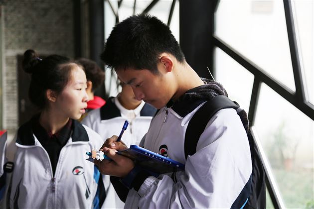 品川香美味悟人生滋味——记初2016级开展社会实践活动