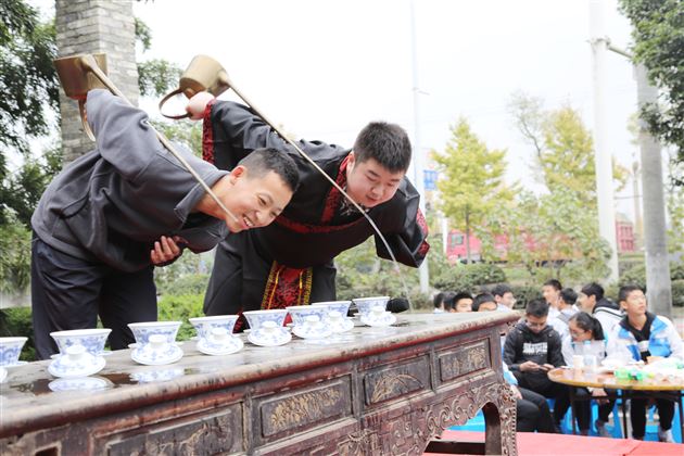 品川香美味悟人生滋味——记初2016级开展社会实践活动