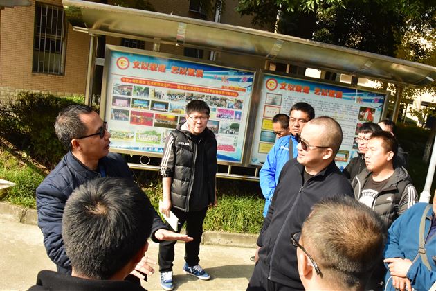 山西省孝义市校园足球教练团一行赴我校交流学习