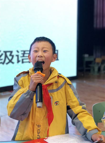 群雄舌战展雄风争锋相对辩上网——记附小第三届辩论赛