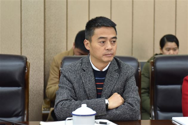 成都市国际化学校“国家课程实施、中外课程融合与应用”专家组到我校调研座谈