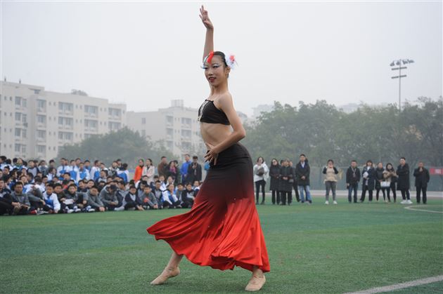 初中部第五届师生集体趣味运动会圆满落幕