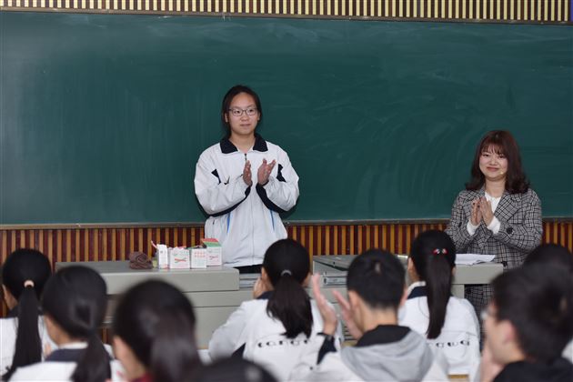 成都市2018年优秀教育科研成果现场推广会在棠外隆重举行