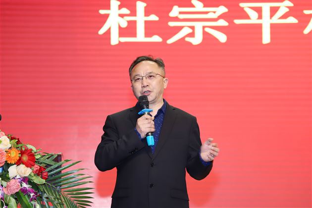 砥砺奋进学榜样再战期末续辉煌——高2017级隆重举行11月月考总结表彰暨期末动员大会