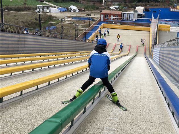 挥动青春放飞梦想——棠外国际部U-course综合素质课程之高尔夫、滑雪体验