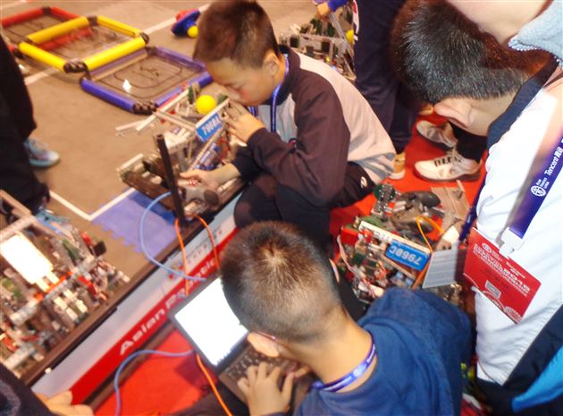 以梦为马，拼搏奋斗——记“VEX机器人”亚洲锦标赛棠外别样的收获