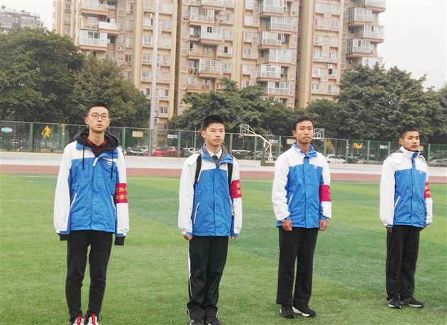 挥洒青春，书写一班风采——记高2018级1班第一次校内综合实践活动