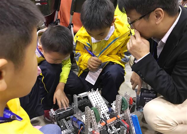 附小勇夺亚洲机器人锦标赛国际金奖