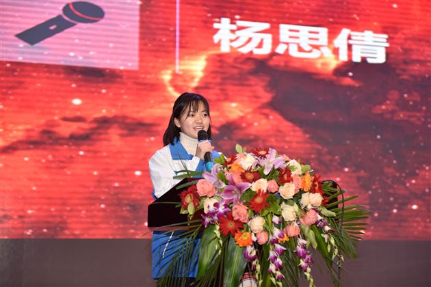 激励士气备战一诊——高2016级举行11月月考表彰暨一诊动员大会