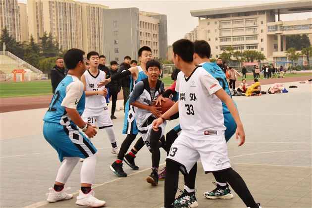 2018年成都市双流区中小学生篮球比赛在我校举行