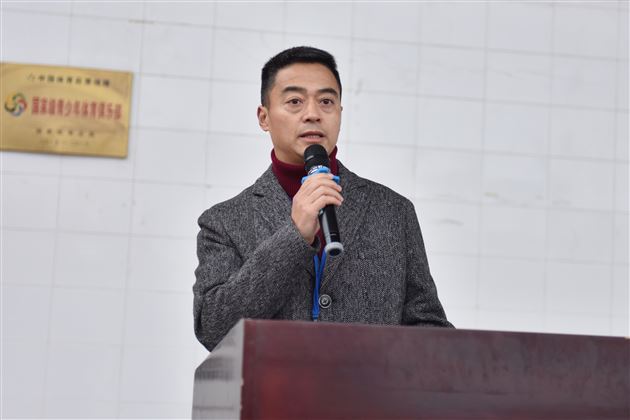 十年一剑中流击水浪遏飞舟一朝冲刺破釜沉舟独占鳌头——初2016级召开中考动员暨表彰大会