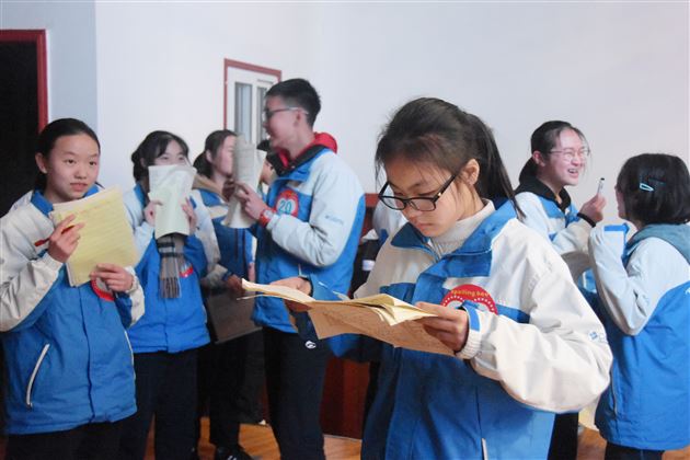 谁是Spelling之星——初2017级举办SpellingBee单词拼写大赛