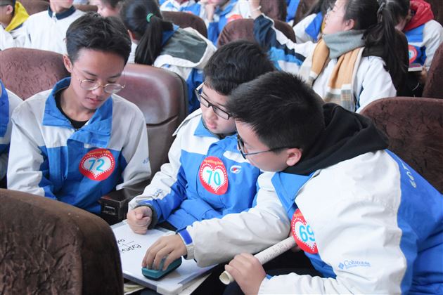 谁是Spelling之星——初2017级举办SpellingBee单词拼写大赛