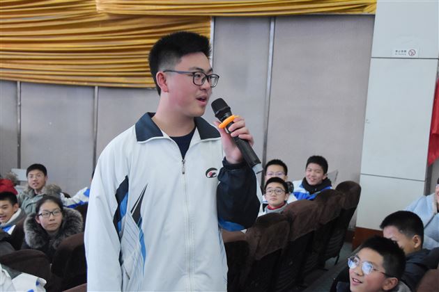 谁是Spelling之星——初2017级举办SpellingBee单词拼写大赛