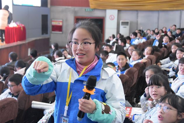 谁是Spelling之星——初2017级举办SpellingBee单词拼写大赛