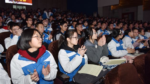 我校第16届外语文化节歌曲、配音展演活动圆满落幕——记高2018级外语文化艺术节系列展演活动