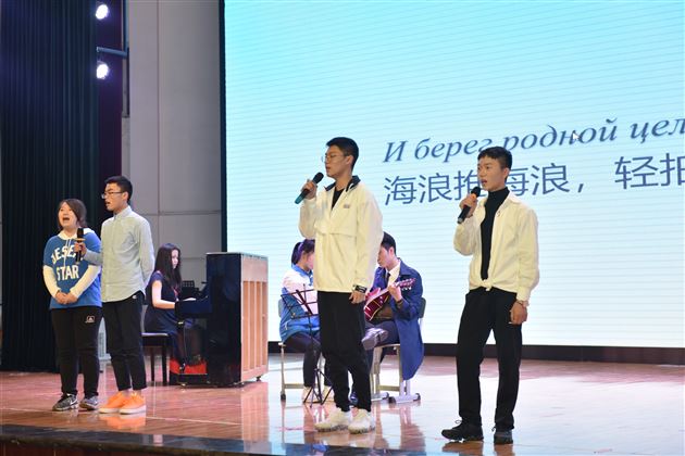 我校第16届外语文化节歌曲、配音展演活动圆满落幕——记高2018级外语文化艺术节系列展演活动