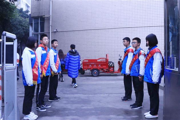 人生在勤惟得美好——高2018级5班校内社会实践活动纪实