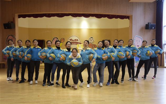 亲如一家，向快乐出发——实验幼儿园工会活动