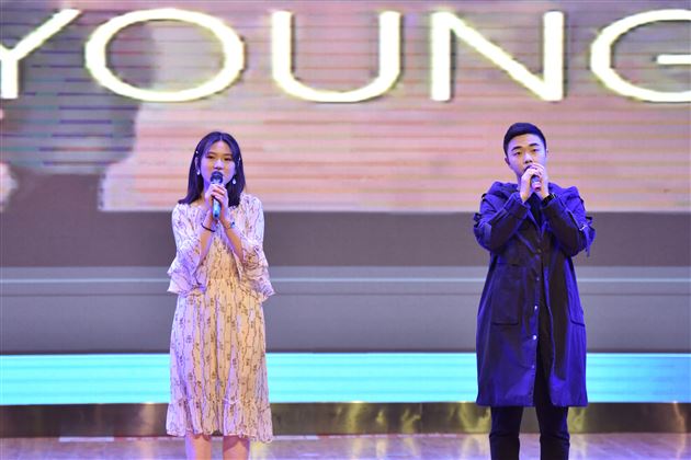 舞台演绎人生话剧展现风采——记高2017级英语话剧文艺汇演