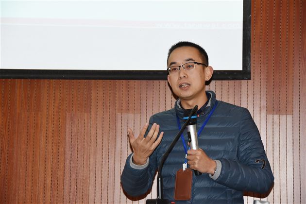 学习劳模精神助推专业成长——高中部召开全体教师会议暨系列学习活动