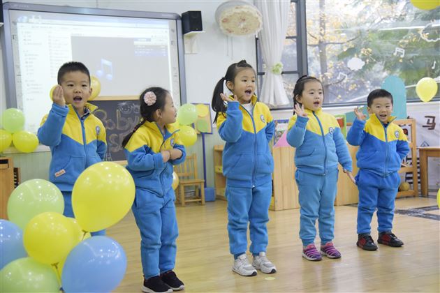 走进幼儿园走近孩子——幼儿园开展家长开放日活动