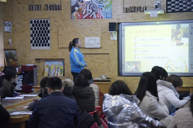 走进幼儿园走近孩子——幼儿园开展家长开放日活动
